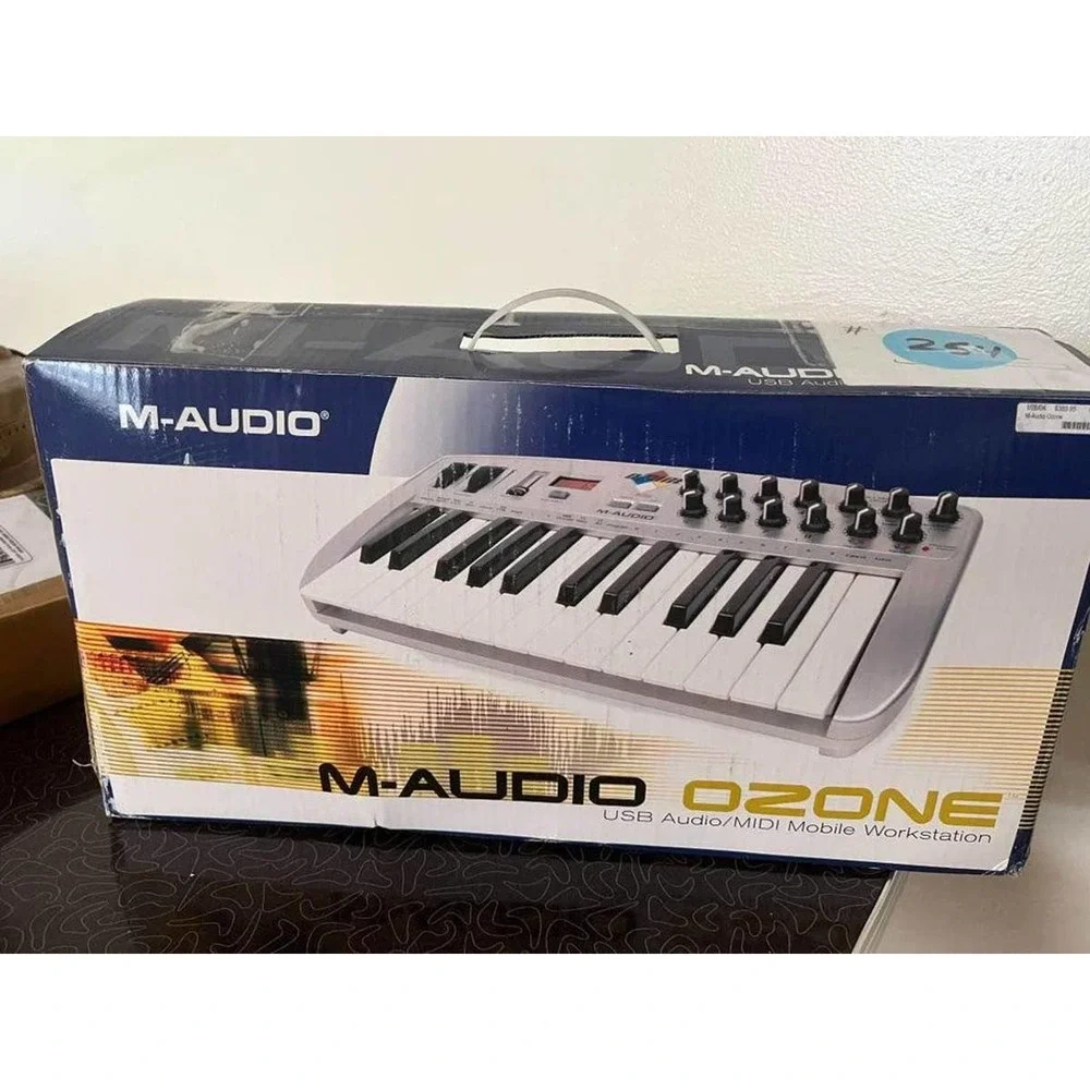 M-AUDIO OZONE MIDI USB Keyboard Controller